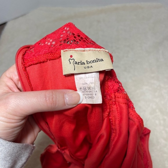 Maria Bonita USA Red Lace Evening Gown - Picture 5 of 5